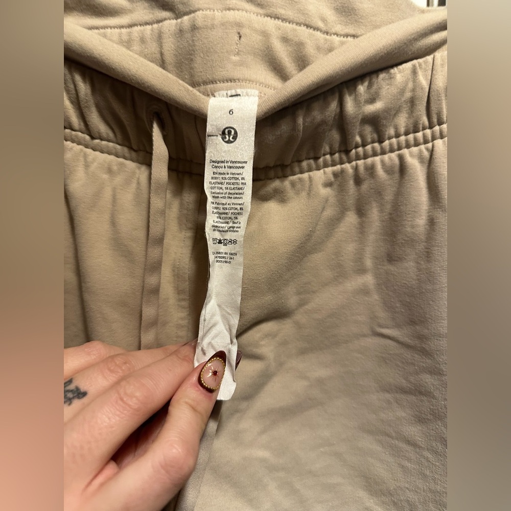 Lululemon Inner Glow High-Rise Short 3" - Mojave Tan - Picture 4 of 9